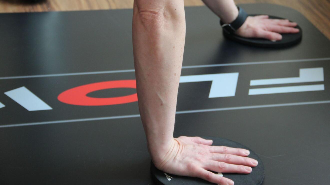 trainings-matte-fuer-das-bequeme-trainieren-am-boden