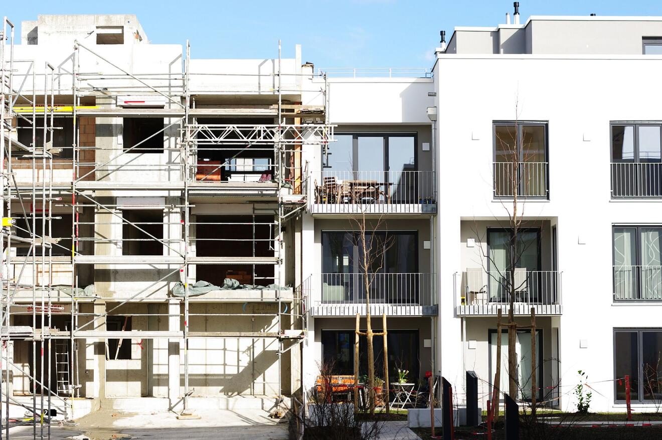 mayr-bau-gmbh-neuburg-neubau-neben-altbau