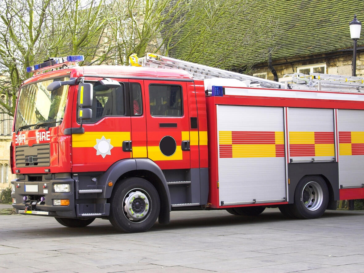 einsatzfahrzeug-feuerwehr